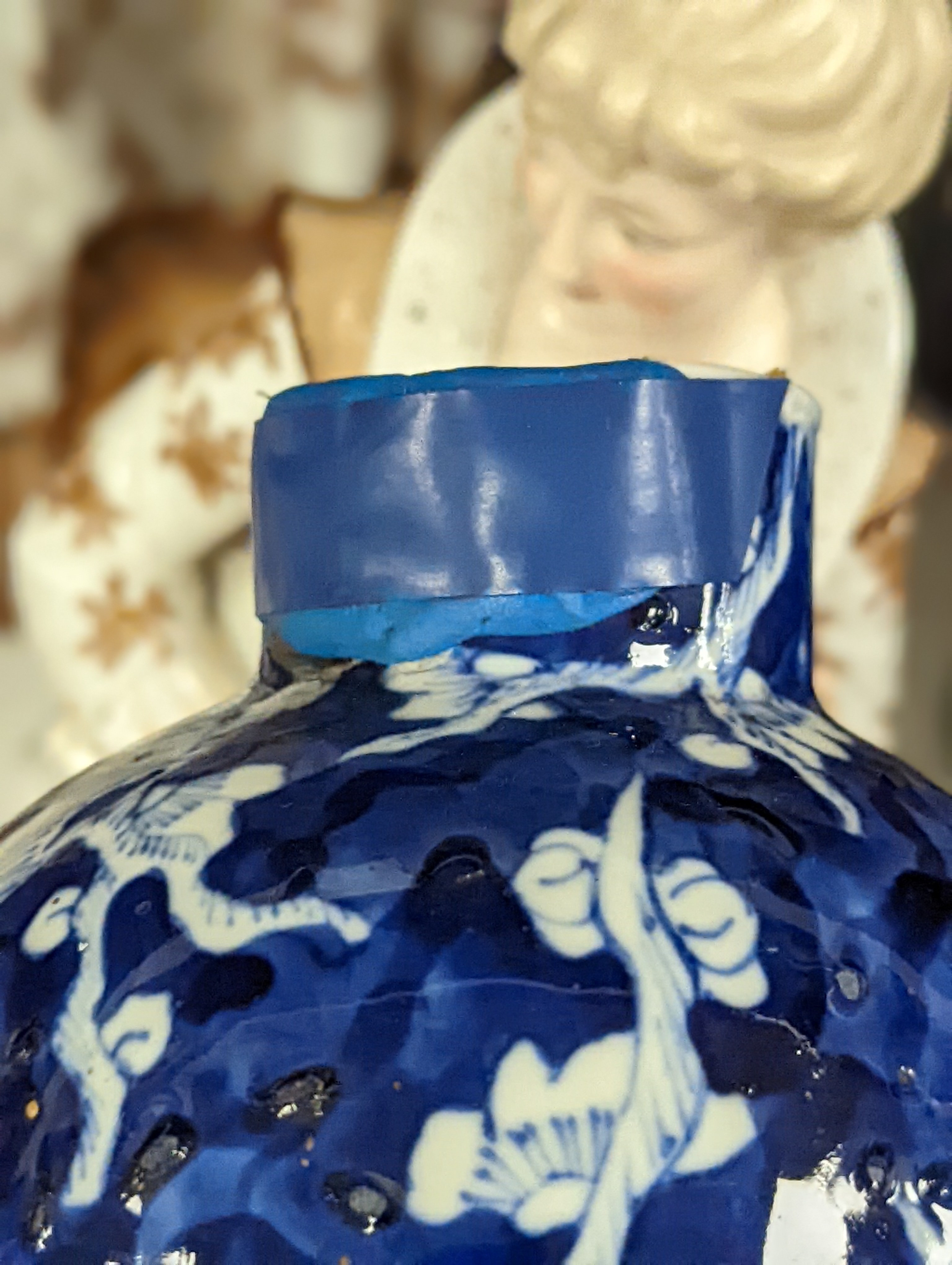 A pair of Chinese blue and white vases and eleven jars, six with covers., Vase and matching cover 28 cms high.
